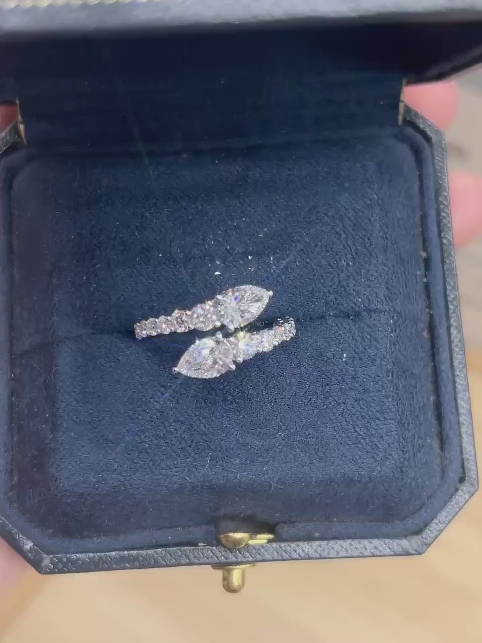 Video of the Two Marquise Toi et Moi Ring – Pavé Band