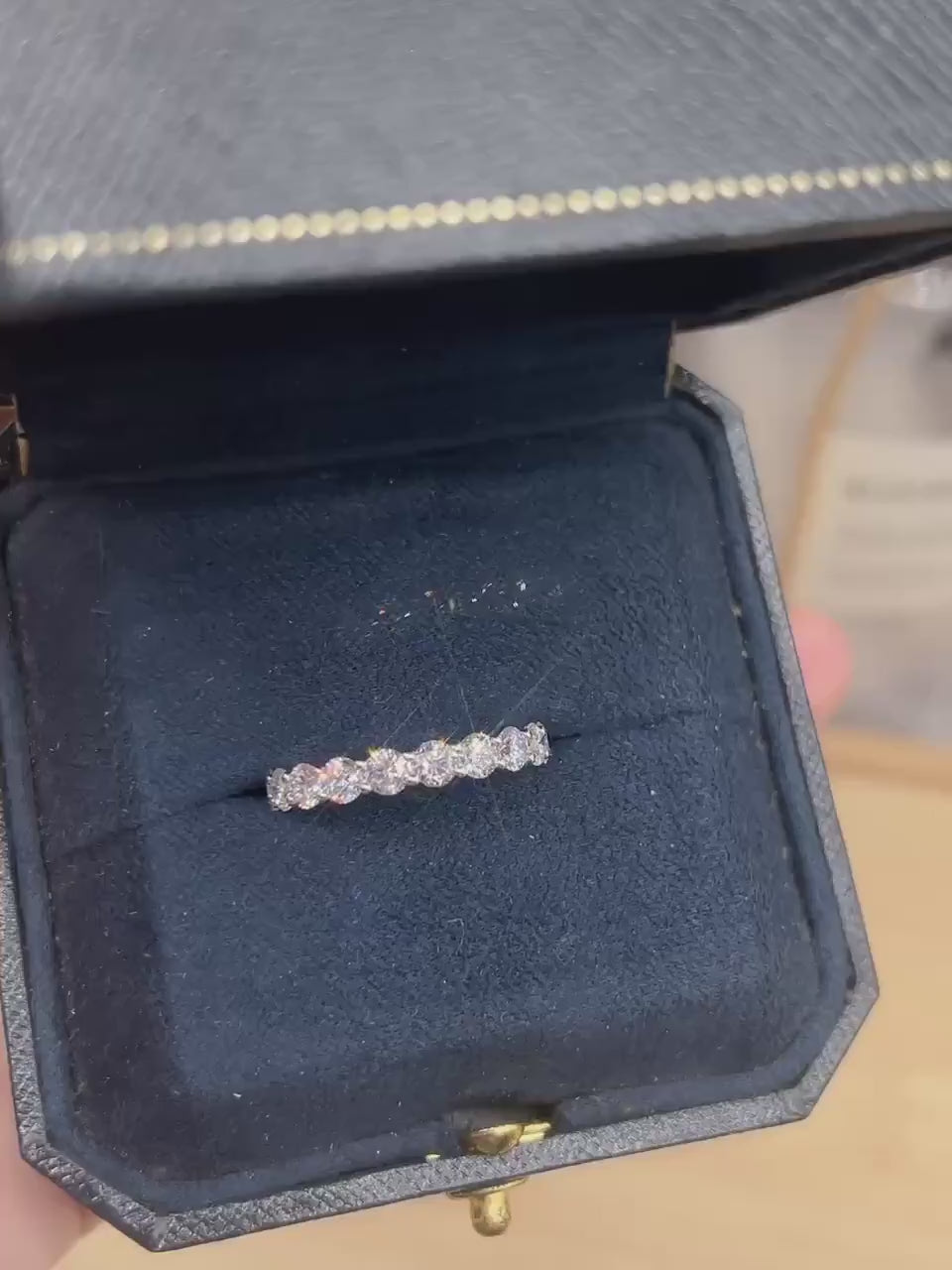 Video of the Round Diamond Full Eternity Band